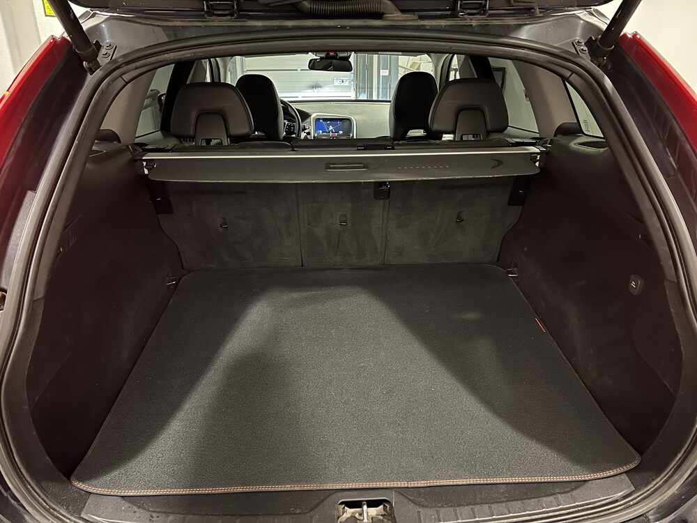 Volvo XC60 D3 2.0 R-Design 150pk 2016, XK-208-L