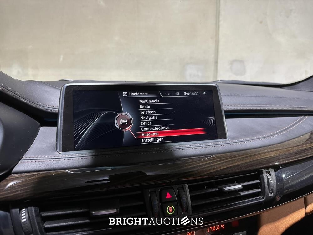 BMW X6 xDrive50i High Executive 4.4 V8 449pk 2015, RJ-025-N