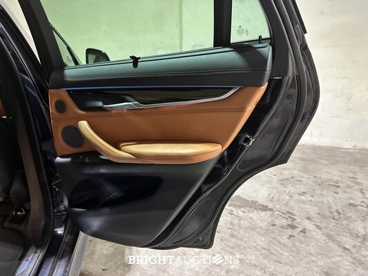 BMW X6 xDrive50i High Executive 4.4 V8 449pk 2015, RJ-025-N
