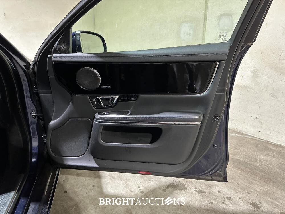 Jaguar XJ 3.0 D Premium Luxury 300pk 2016, RV-612-X