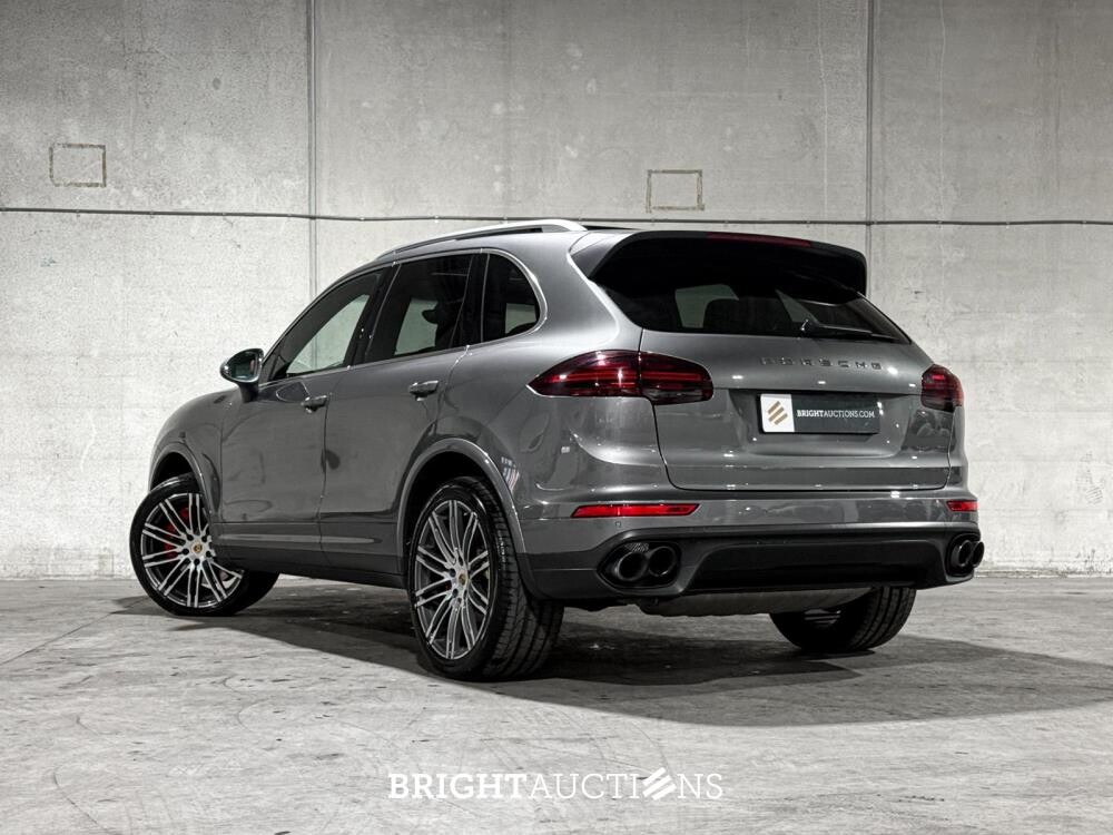 Porsche Cayenne Turbo 4.8 V8 520pk 2017 Sport-Chrono