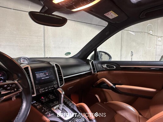 Porsche Cayenne Turbo 4.8 V8 520pk 2017 Sport-Chrono