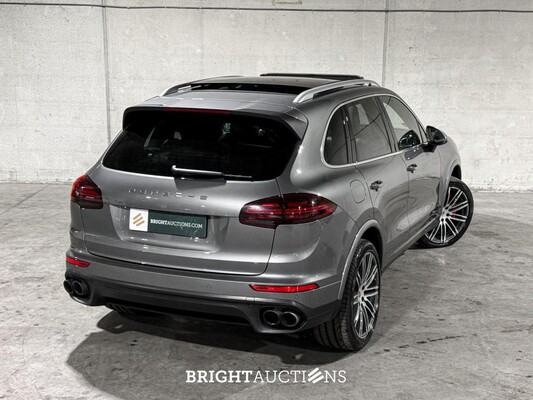 Porsche Cayenne Turbo 4.8 V8 520pk 2017 Sport-Chrono