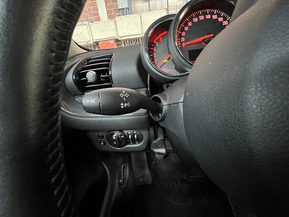 Mini Clubmann 1.5D 116 PS British Racing Green Mini Cooper 2016.