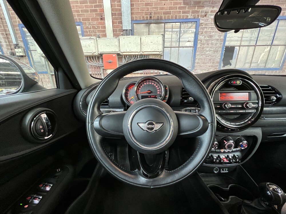 Mini Clubmann 1.5D 116 PS British Racing Green Mini Cooper 2016.