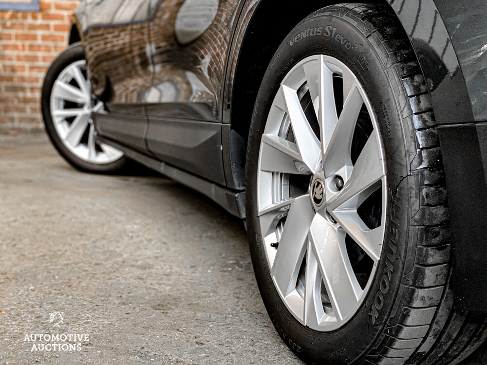 Skoda Enyaq iV 60 179hp 2021 Manufacturer's Warranty.