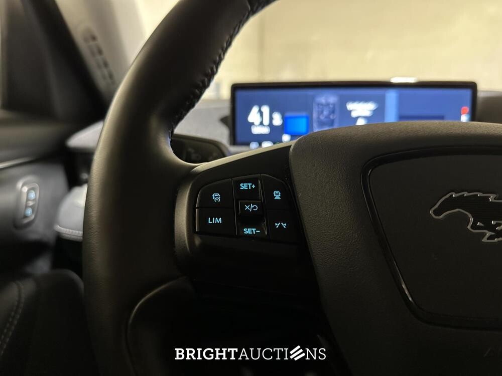 Ford Mustang Mach-E RWD 75 kWh 269pk 2021 (Origineel-NL + 1e Eigenaar), N-412-RN