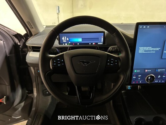 Ford Mustang Mach-E RWD 75 kWh 269pk 2021 (Origineel-NL + 1e Eigenaar), N-412-RN