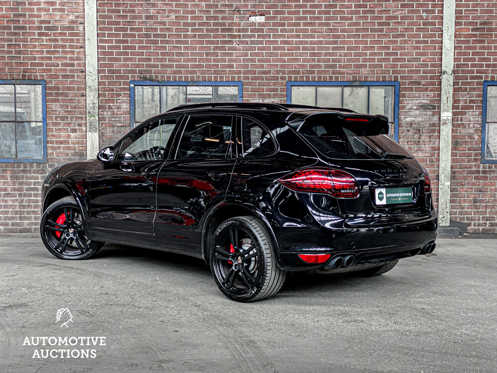 Porsche Cayenne 4.8 Turbo 500pk 2012, 71-ZVF-9