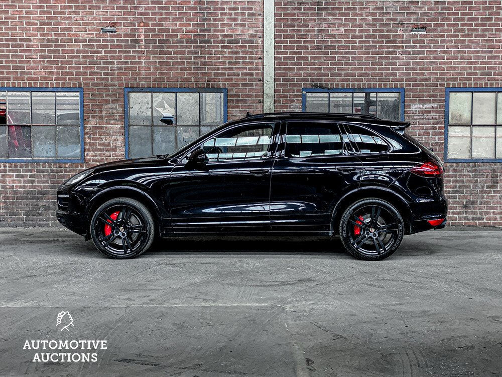 Porsche Cayenne 4.8 Turbo 500pk 2012, 71-ZVF-9