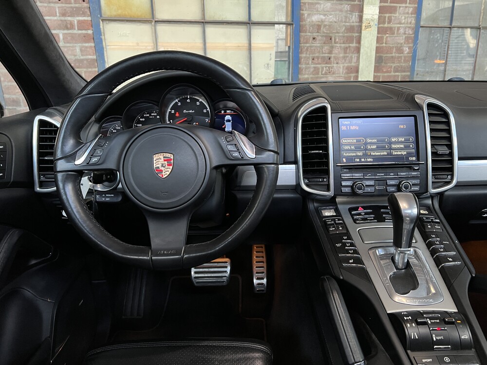 Porsche Cayenne 4.8 Turbo 500pk 2012, 71-ZVF-9