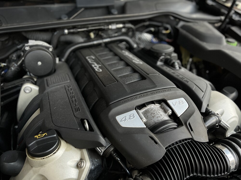 Porsche Cayenne 4.8 Turbo 500pk 2012, 71-ZVF-9