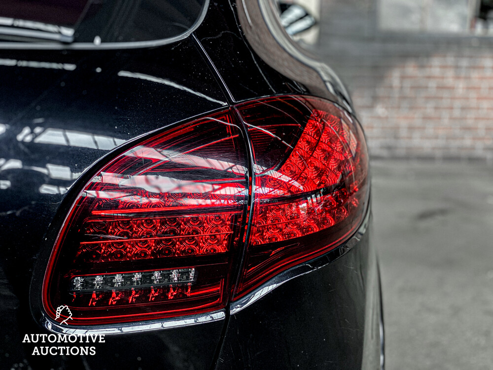 Porsche Cayenne 4.8 Turbo 500pk 2012, 71-ZVF-9