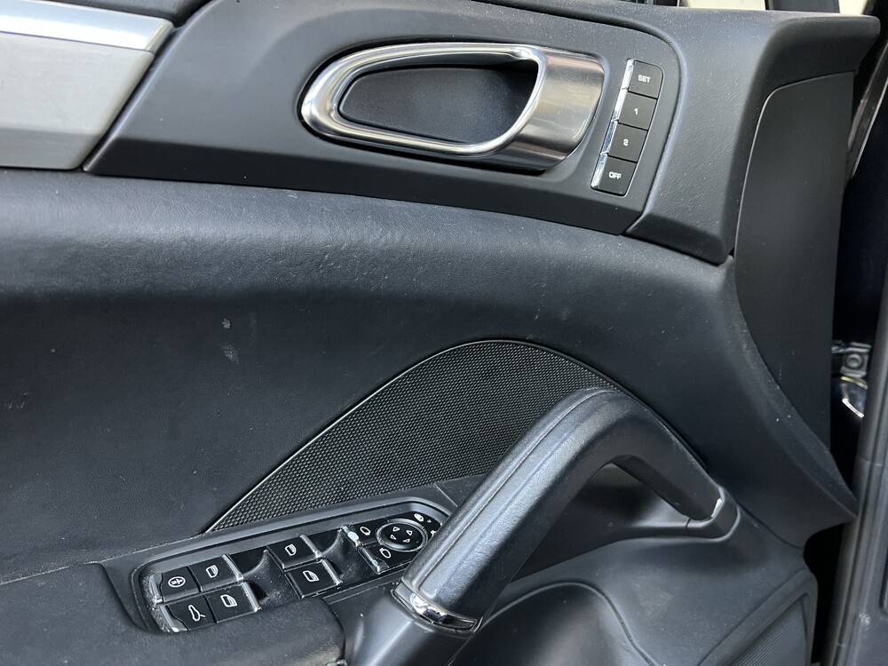 Porsche Cayenne 4.8 Turbo 500pk 2012, 71-ZVF-9