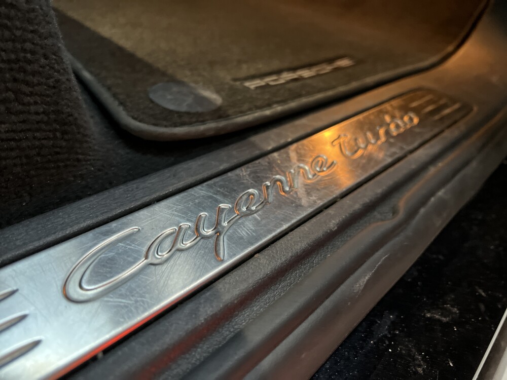 Porsche Cayenne 4.8 Turbo 500pk 2012, 71-ZVF-9