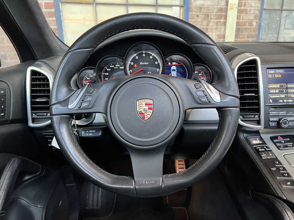 Porsche Cayenne 4.8 Turbo 500pk 2012, 71-ZVF-9