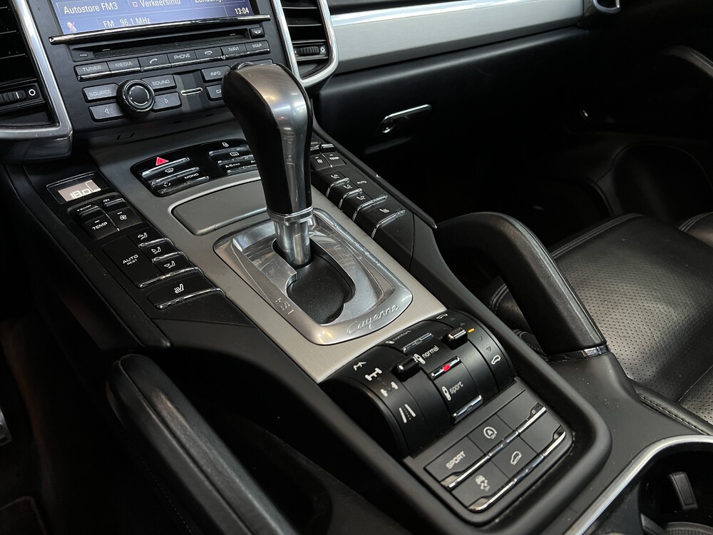 Porsche Cayenne 4.8 Turbo 500pk 2012, 71-ZVF-9