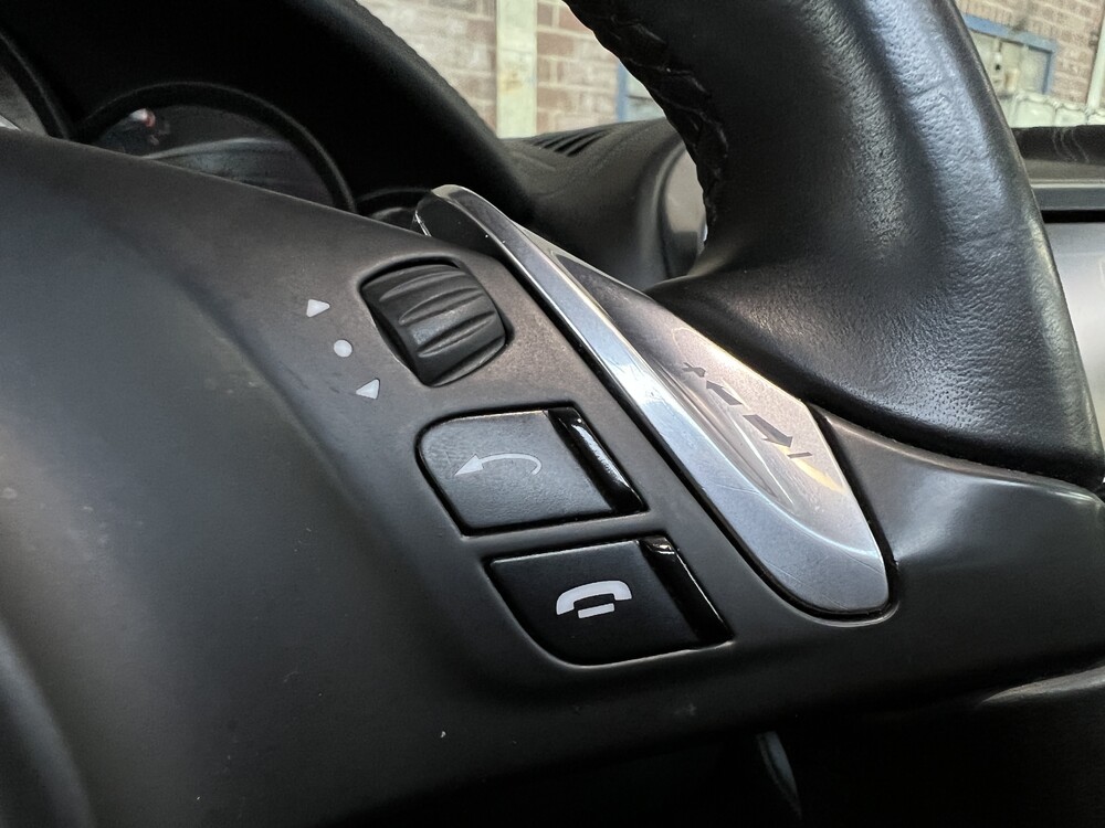 Porsche Cayenne 4.8 Turbo 500pk 2012, 71-ZVF-9