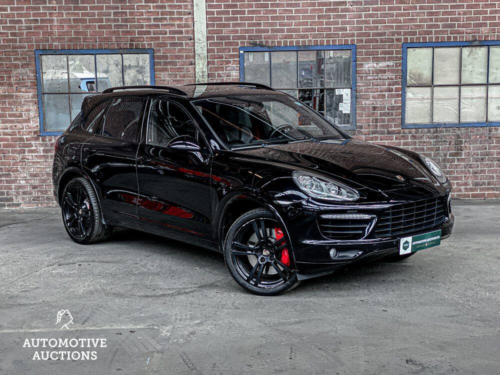 Porsche Cayenne 4.8 Turbo 500pk 2012, 71-ZVF-9