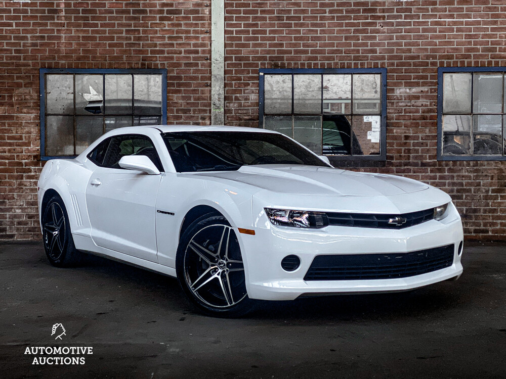 Chevrolet Camaro LS Coupe 323pk 2014