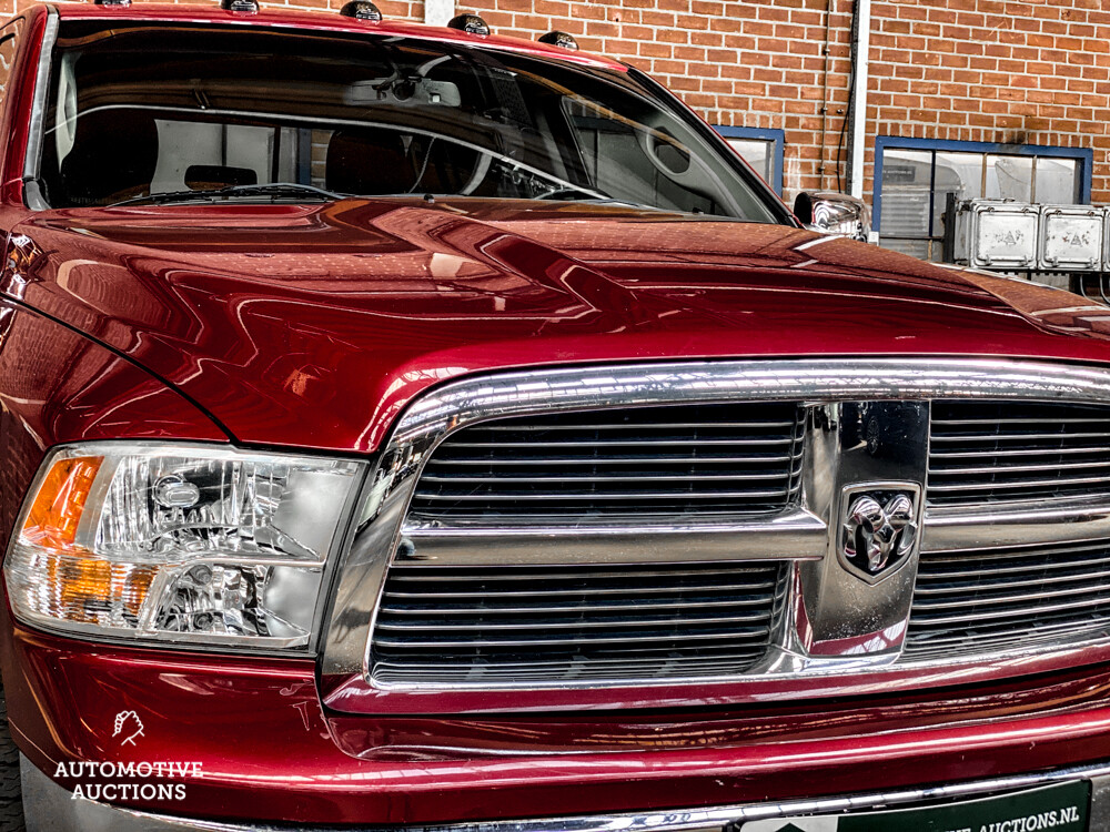 Dodge RAM 1500 5.7 V8 4x4 Quad Cab 6'4 Pick-Up 2011