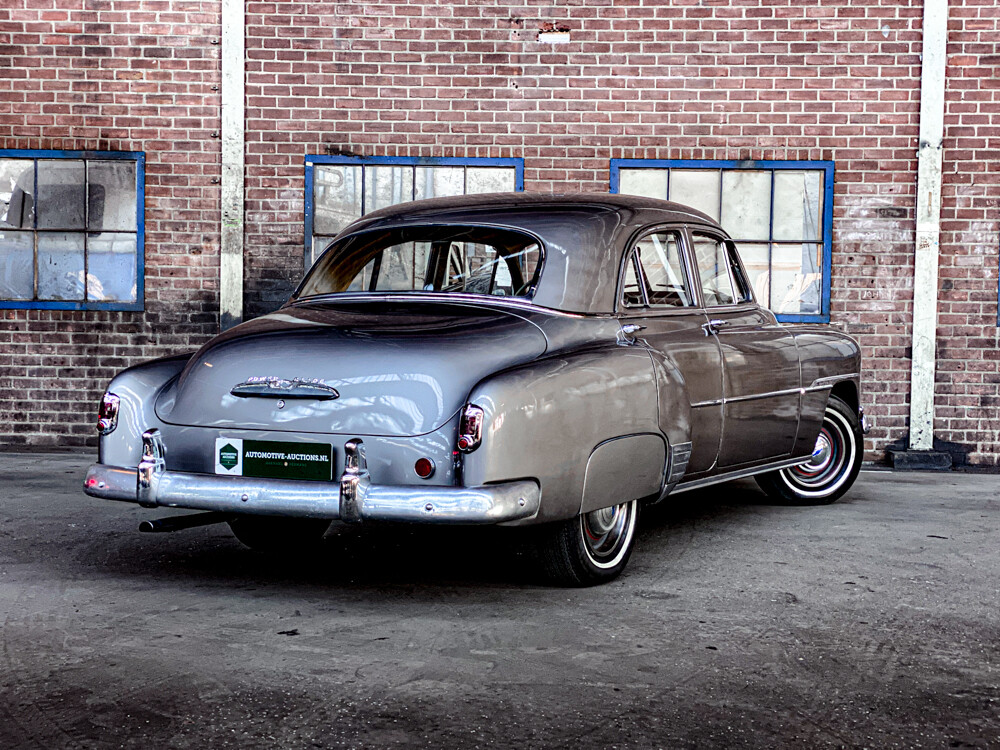 Chevrolet Deluxe Powerglide 1951, 32-XL-66
