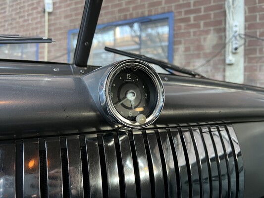 Chevrolet Deluxe Powerglide 1951, 32-XL-66