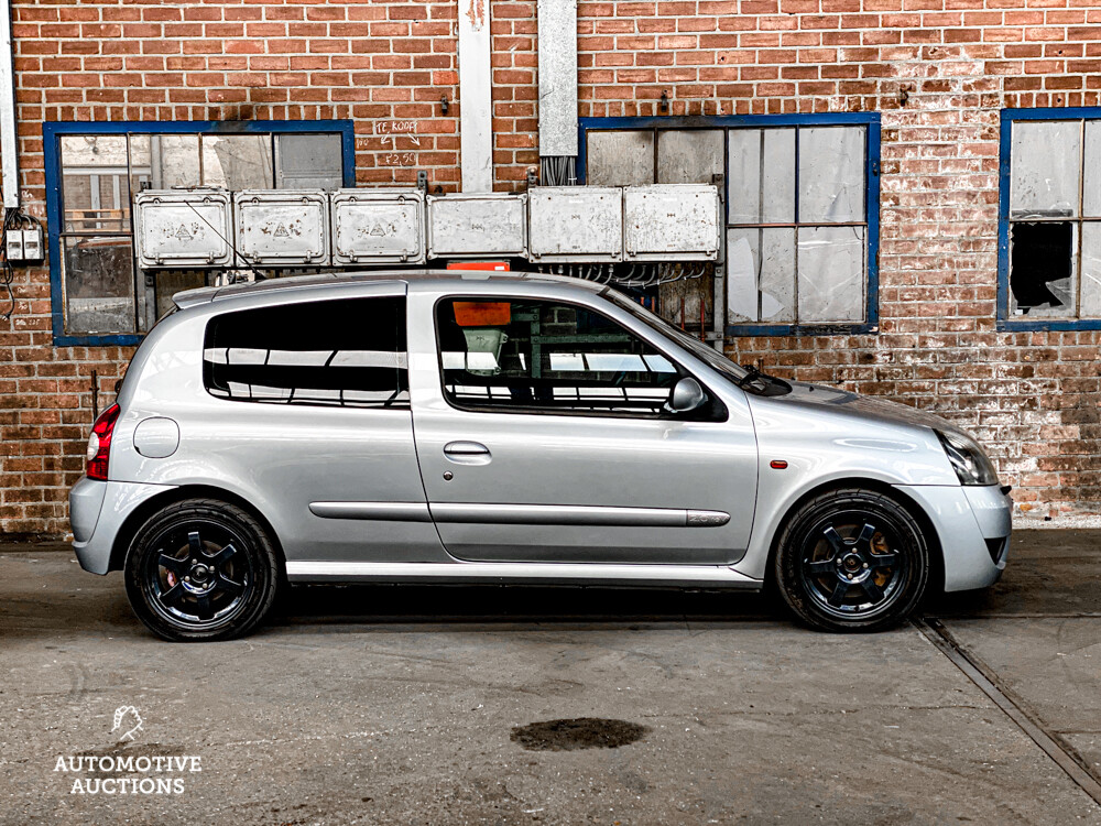 Renault Sport Clio RS 2.0 172hp 2005 -YOUNGTIMER-.