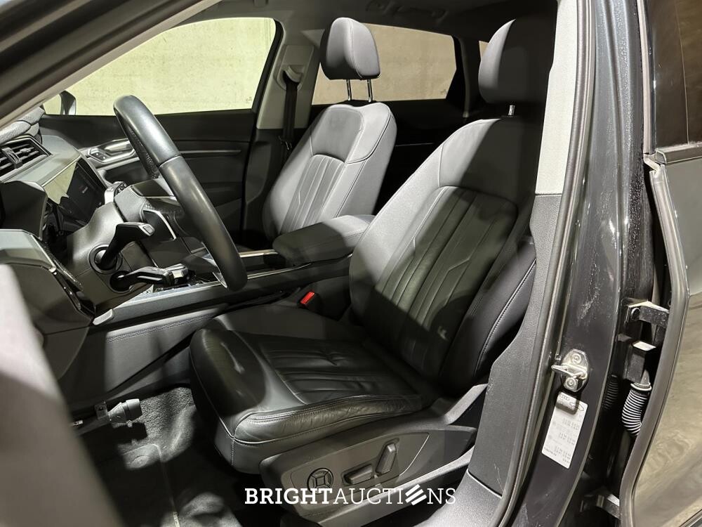 Audi e-tron 50 Quattro Business Edition Plus 71 kWh 313pk 2020 (Origineel-NL + 1e Eigenaar), K-649-JJ