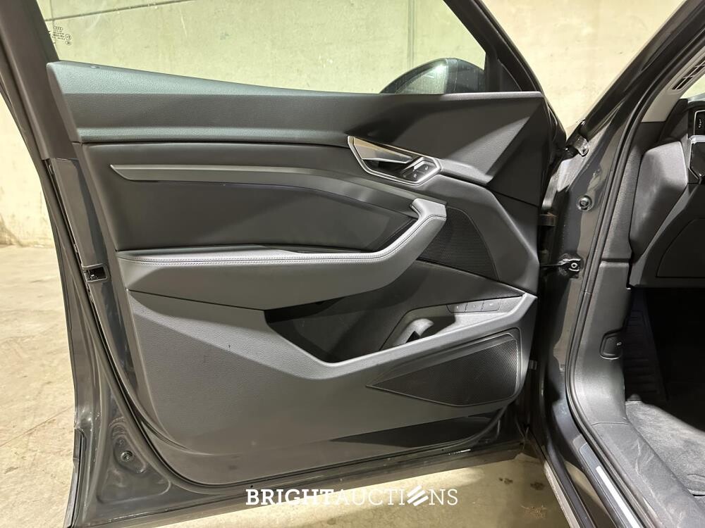 Audi e-tron 50 Quattro Business Edition Plus 71 kWh 313pk 2020 (Origineel-NL + 1e Eigenaar), K-649-JJ