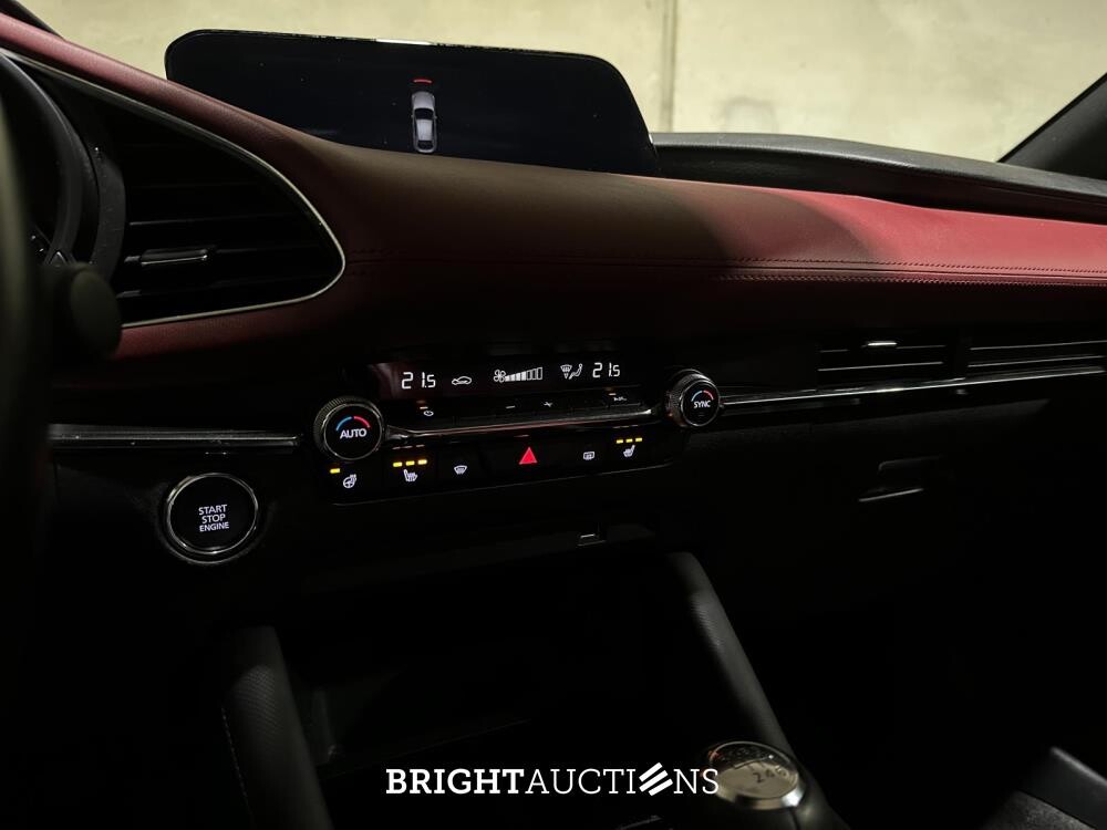 Mazda 3 2.0 e-SkyActiv-X M Hybrid 186 Luxury 186pk 2021 (Origineel-NL + 1e eigenaar), L-082-DS