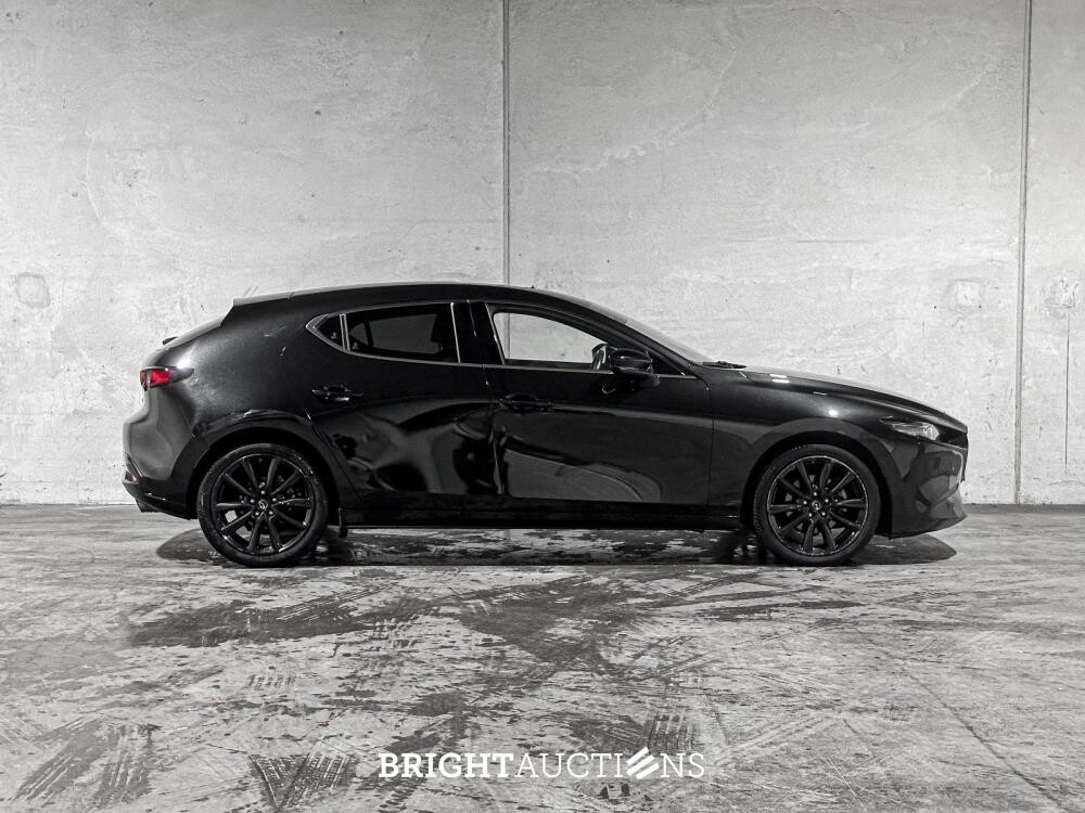Mazda 3 2.0 e-SkyActiv-X M Hybrid 186 Luxury 186pk 2021 (Origineel-NL + 1e eigenaar), L-082-DS
