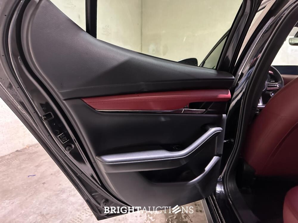 Mazda 3 2.0 e-SkyActiv-X M Hybrid 186 Luxury 186pk 2021 (Origineel-NL + 1e eigenaar), L-082-DS