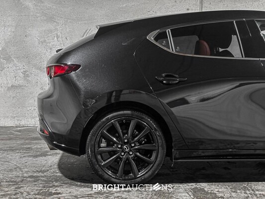 Mazda 3 2.0 e-SkyActiv-X M Hybrid 186 Luxury 186pk 2021 (Origineel-NL + 1e eigenaar), L-082-DS