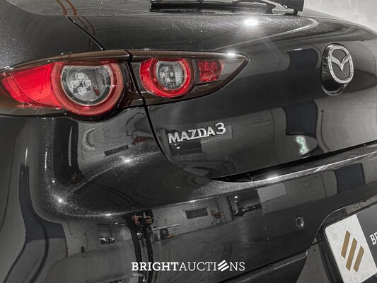 Mazda 3 2.0 e-SkyActiv-X M Hybrid 186 Luxury 186pk 2021 (Origineel-NL + 1e eigenaar), L-082-DS