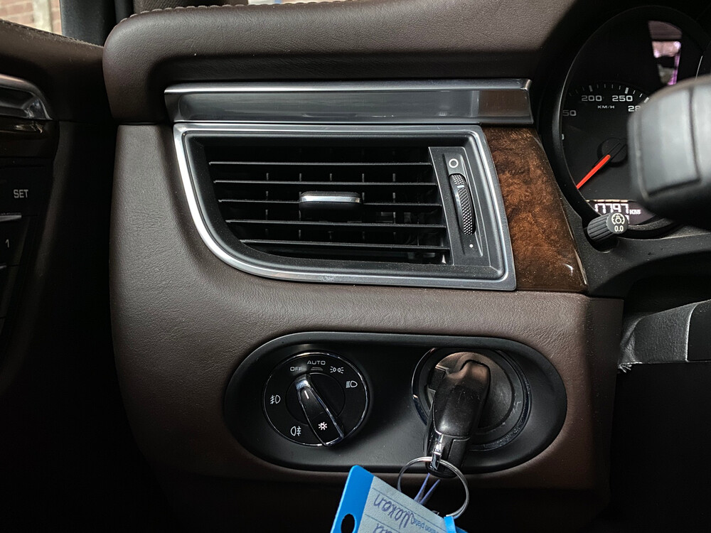 Porsche Macan S 3.0 V6 340hp 2014, K-288-NP