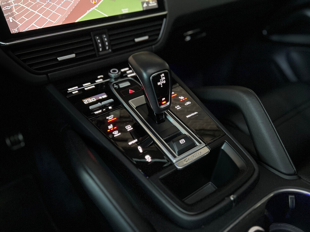 Porsche Cayenne S 2.9 V6 NEW-Modell 462PS 2017, SB-667-L