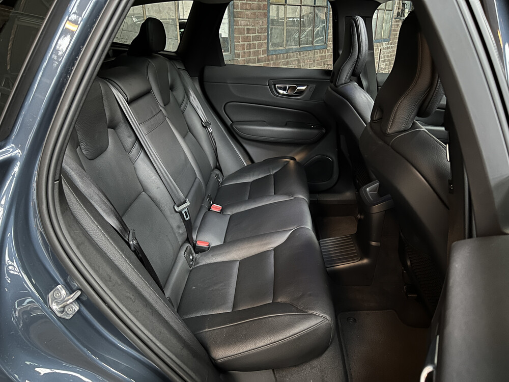 Volvo XC60 2.0 T8 Twin Engine AWD Inscription 320hp 2020, R-973-BX