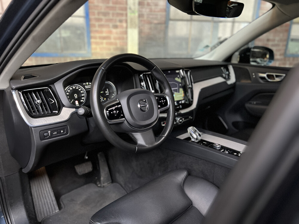 Volvo XC60 2.0 T8 Twin Engine AWD Inscription 320hp 2020, R-973-BX