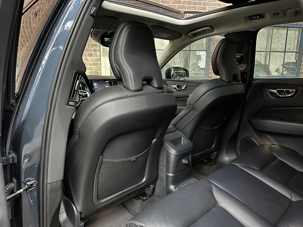 Volvo XC60 2.0 T8 Twin Engine AWD Inscription 320hp 2020, R-973-BX