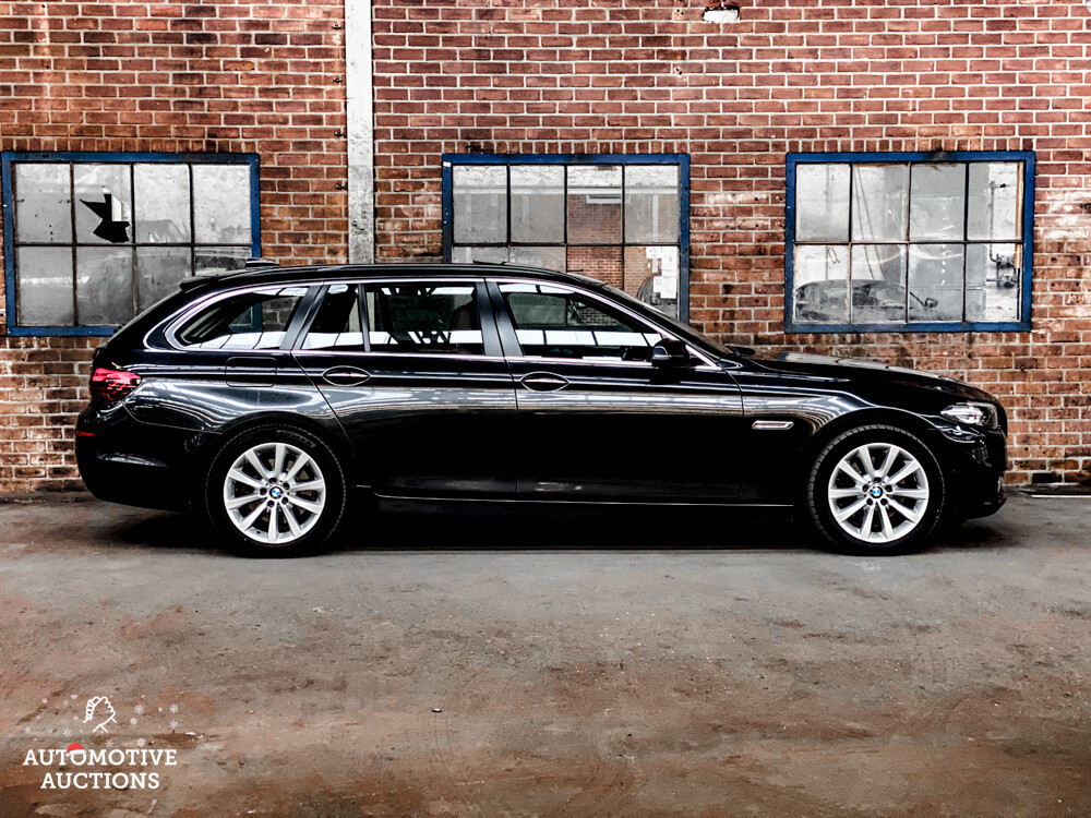 BMW 520d Touring 5-serie 184pk 2014, GJ-972-T