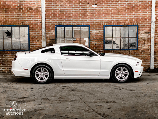 Ford Mustang V6 3.7L 305hp 2013