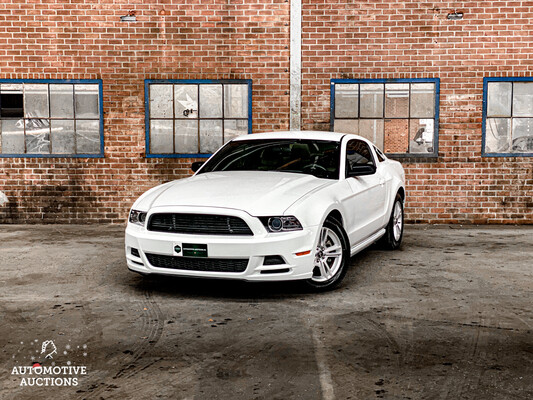 Ford Mustang V6 3.7L 305hp 2013