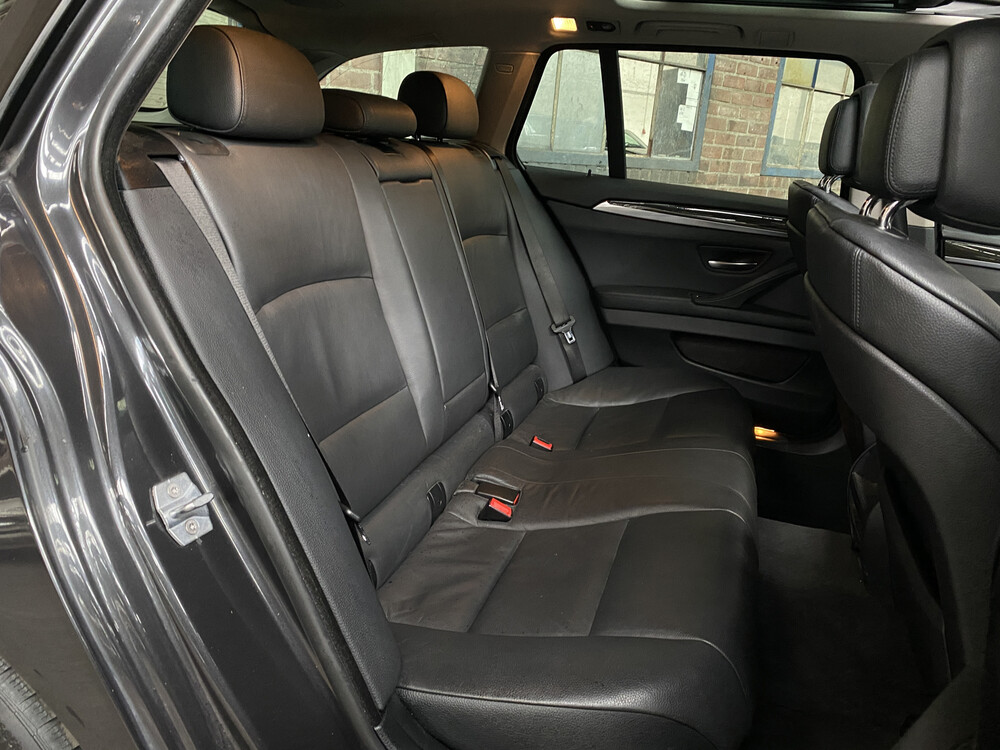 BMW 525d Touring M-Sport 2.0 High Executive 5er 218PS 2013, PF-384-H