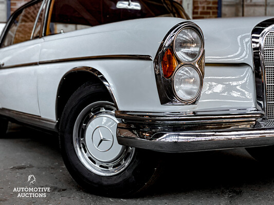 Mercedes-Benz 300SE 200hp S-Class 1964, DM-57-87