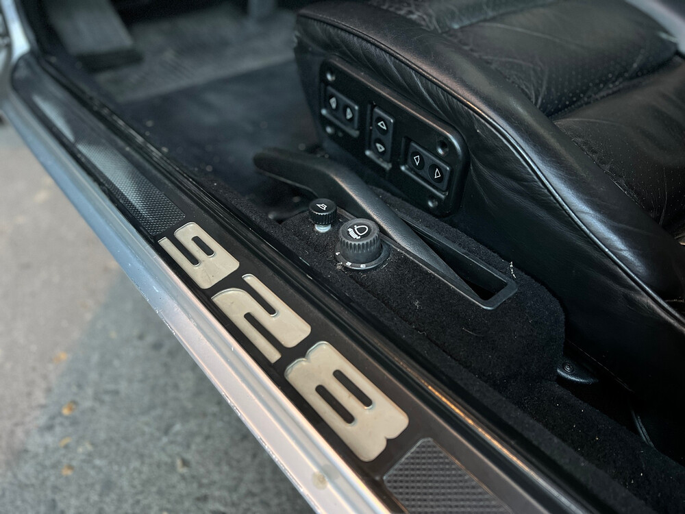 Porsche 928 S 300pk 1983