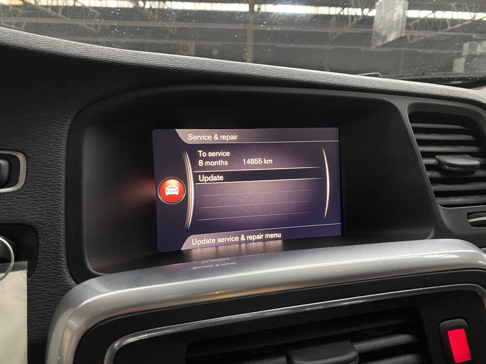 Volvo V60 T5 AWB 234pk 2017