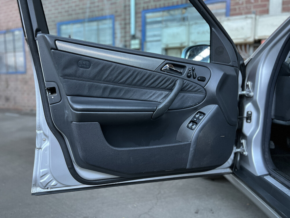 Mercedes-Benz C320 Combi Elegance 4-Matic 2018 2003 C-klasse, R-016-SV