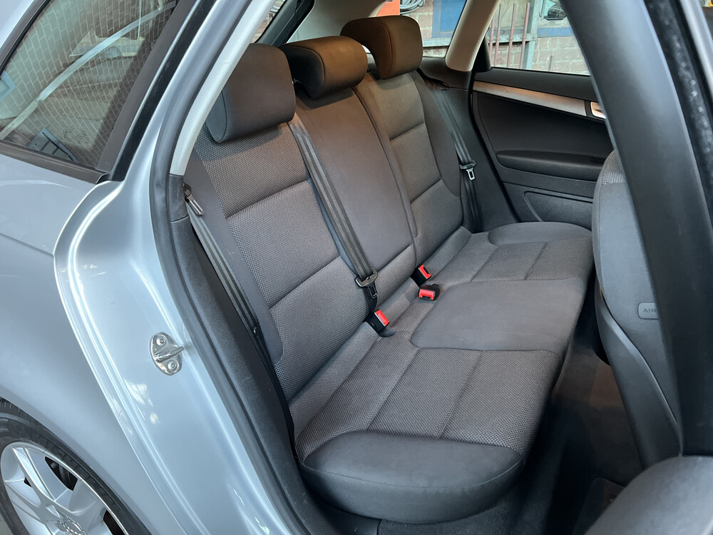 Audi A3 Sportback 1.6 Attraction Business Edition 2009, 42-HHP-1