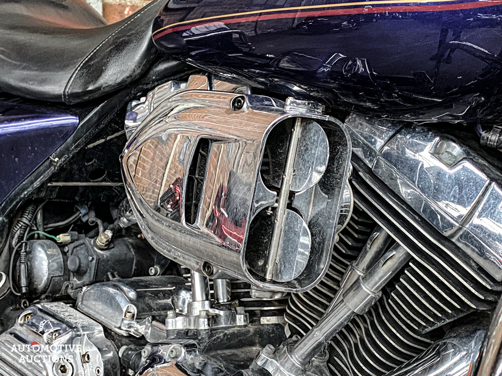 Harley-Davidson FLHR Road King Cruiser 2000